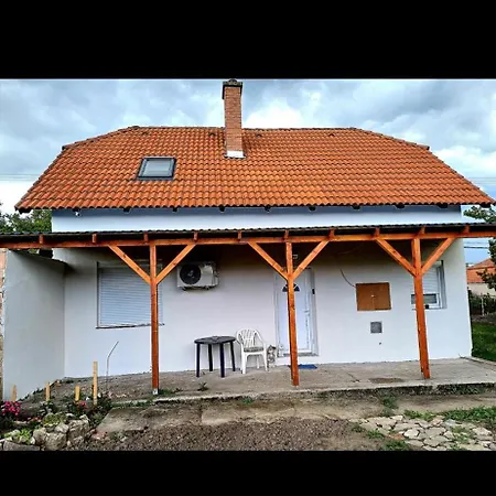 Zsanetts House Apartment