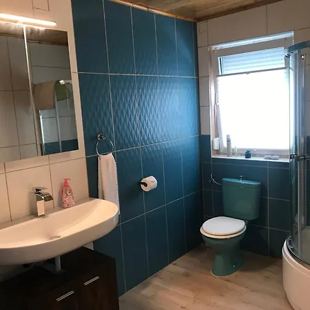 Zsanetts House Apartment *
